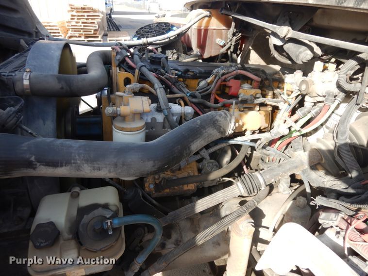 image for item ER9881 2005 Freightliner Business Class M2 box truck