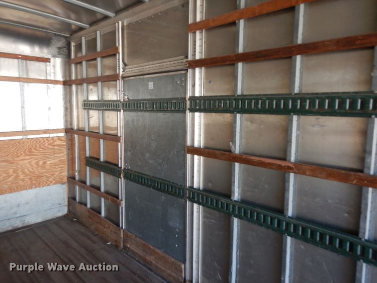 image for item ER9881 2005 Freightliner Business Class M2 box truck