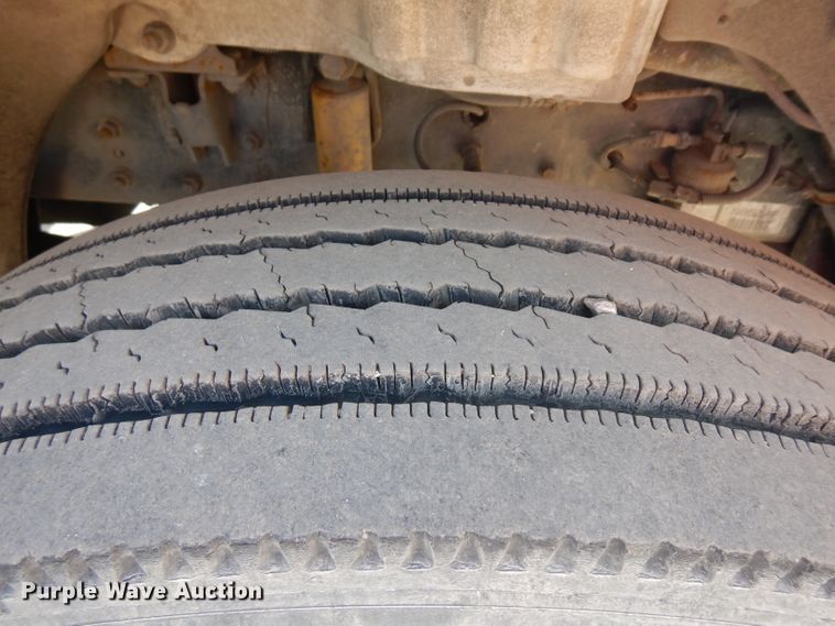 image for item ER9881 2005 Freightliner Business Class M2 box truck