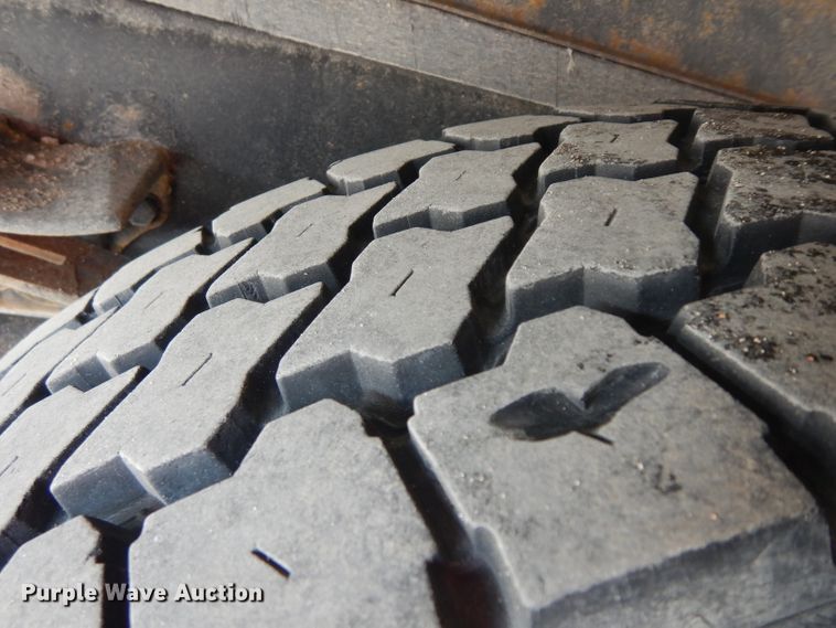 image for item ER9881 2005 Freightliner Business Class M2 box truck