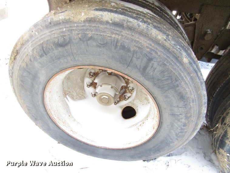 image for item FD9336 1994 Timpte double hopper bottom grain trailer