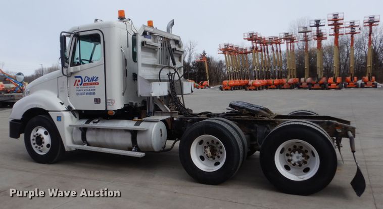 image for item FU9182 2007 Freightliner Columbia semi truck