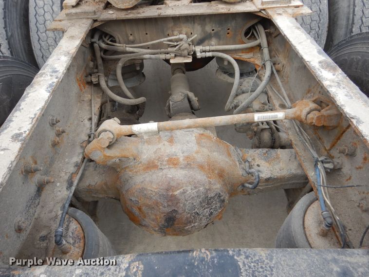 image for item FU9182 2007 Freightliner Columbia semi truck