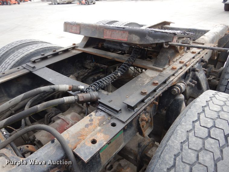 image for item FU9182 2007 Freightliner Columbia semi truck