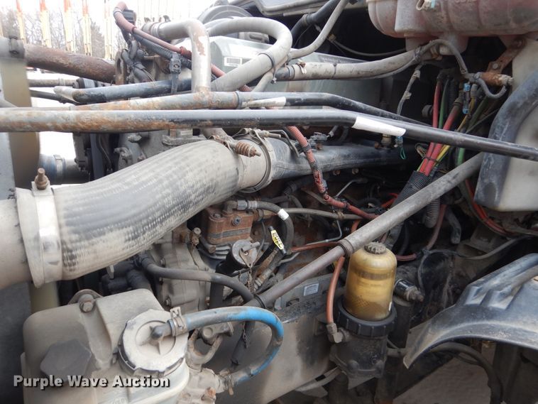 image for item FU9182 2007 Freightliner Columbia semi truck