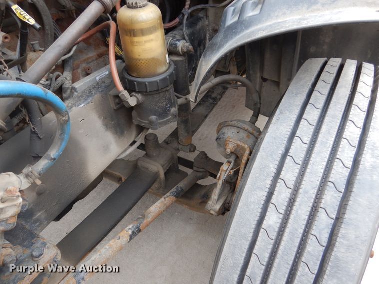 image for item FU9182 2007 Freightliner Columbia semi truck