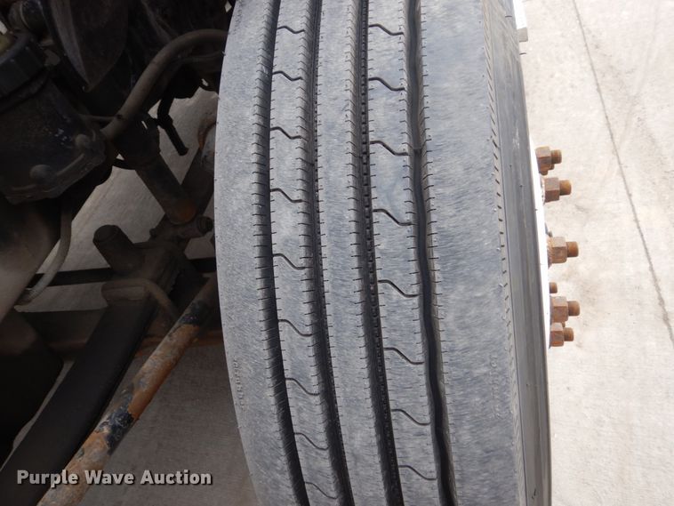 image for item FU9182 2007 Freightliner Columbia semi truck