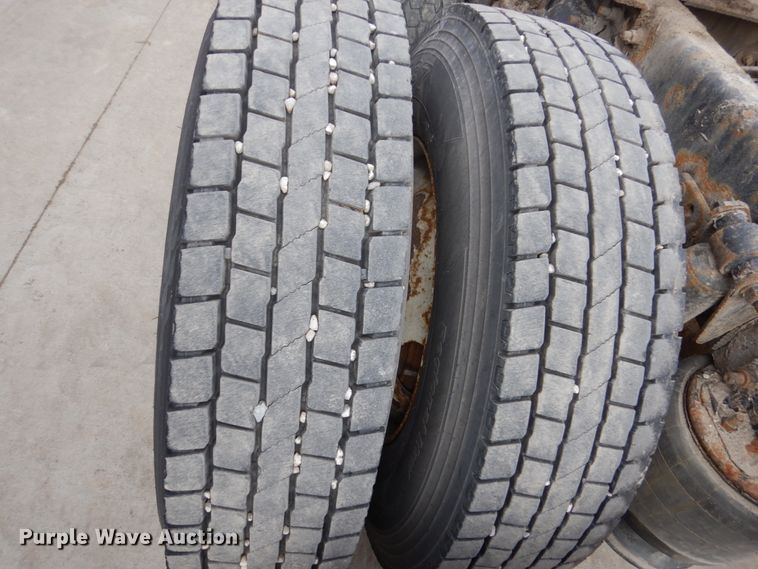 image for item FU9182 2007 Freightliner Columbia semi truck