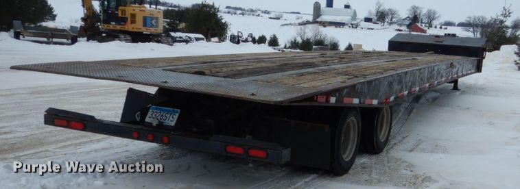 image for item FU9223 2006 XL Specialized XL70SA tilt deck equipment trailer