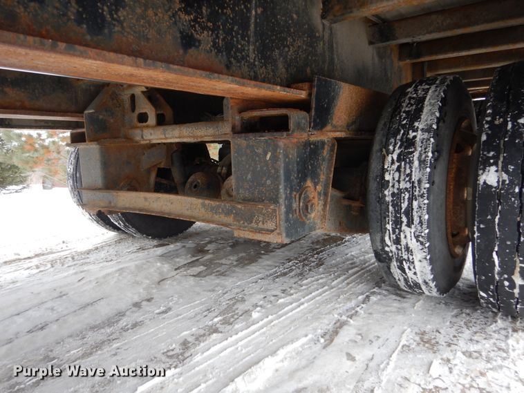 image for item FU9223 2006 XL Specialized XL70SA tilt deck equipment trailer