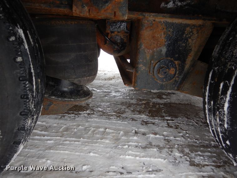 image for item FU9223 2006 XL Specialized XL70SA tilt deck equipment trailer