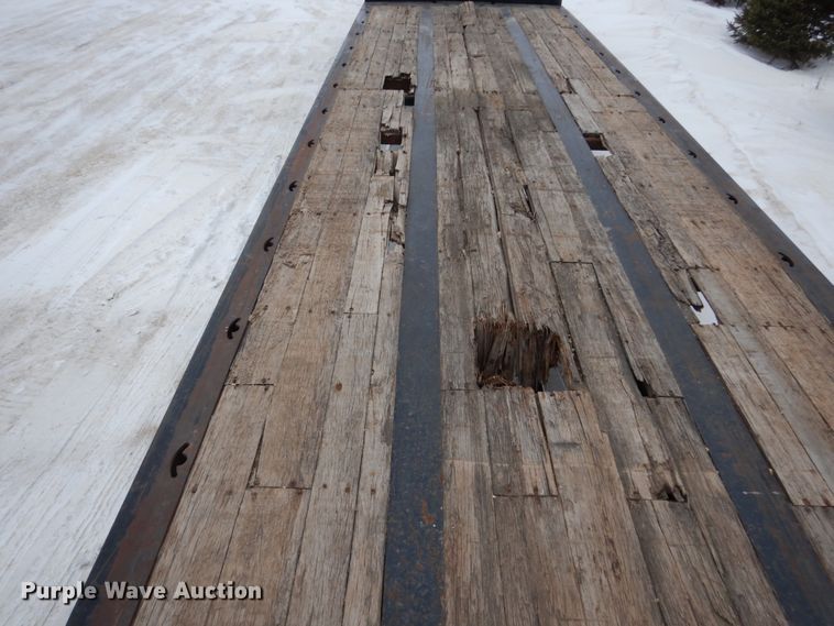 image for item FU9223 2006 XL Specialized XL70SA tilt deck equipment trailer