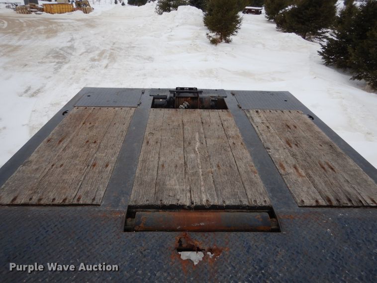 image for item FU9223 2006 XL Specialized XL70SA tilt deck equipment trailer