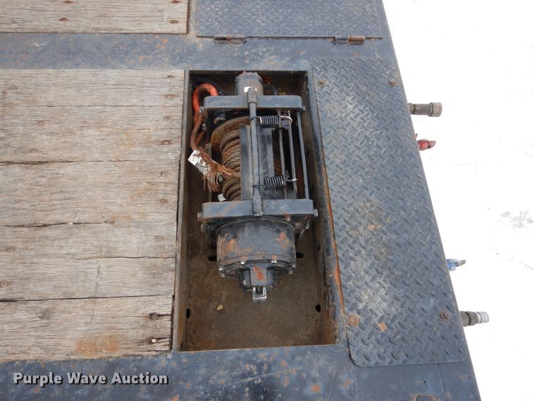 image for item FU9223 2006 XL Specialized XL70SA tilt deck equipment trailer