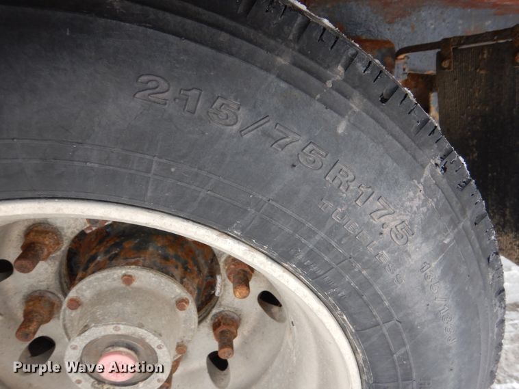 image for item FU9223 2006 XL Specialized XL70SA tilt deck equipment trailer