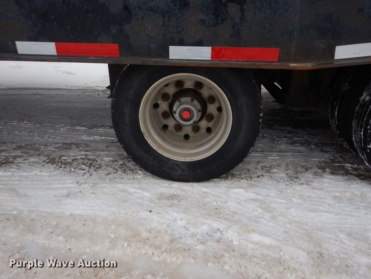 image for item FU9223 2006 XL Specialized XL70SA tilt deck equipment trailer