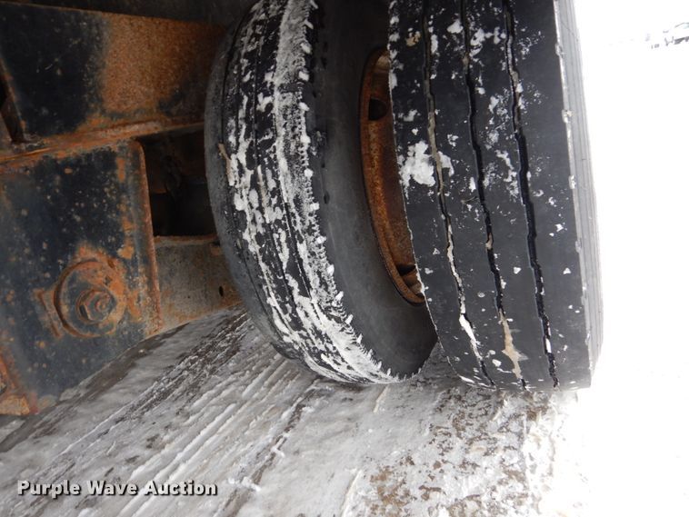 image for item FU9223 2006 XL Specialized XL70SA tilt deck equipment trailer