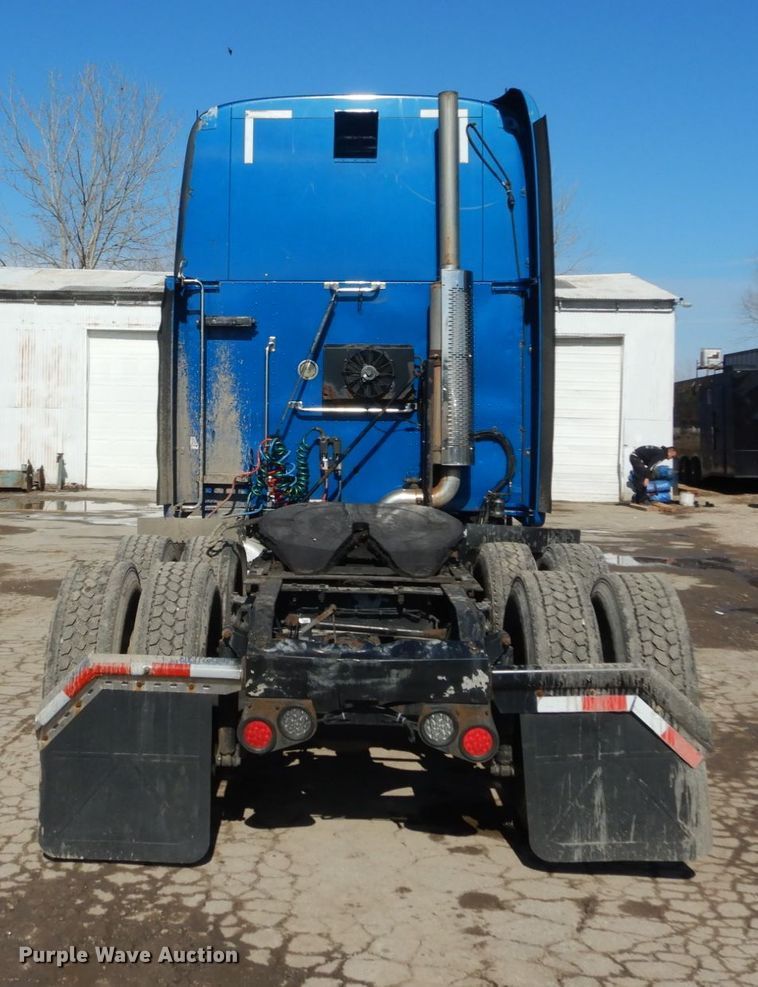 image for item GB9783 2007 Peterbilt 387 semi truck