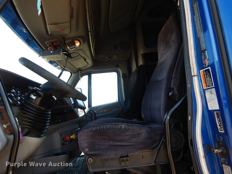 image for item GB9783 2007 Peterbilt 387 semi truck