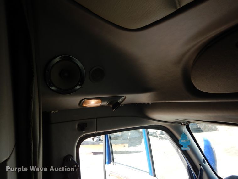 image for item GB9783 2007 Peterbilt 387 semi truck