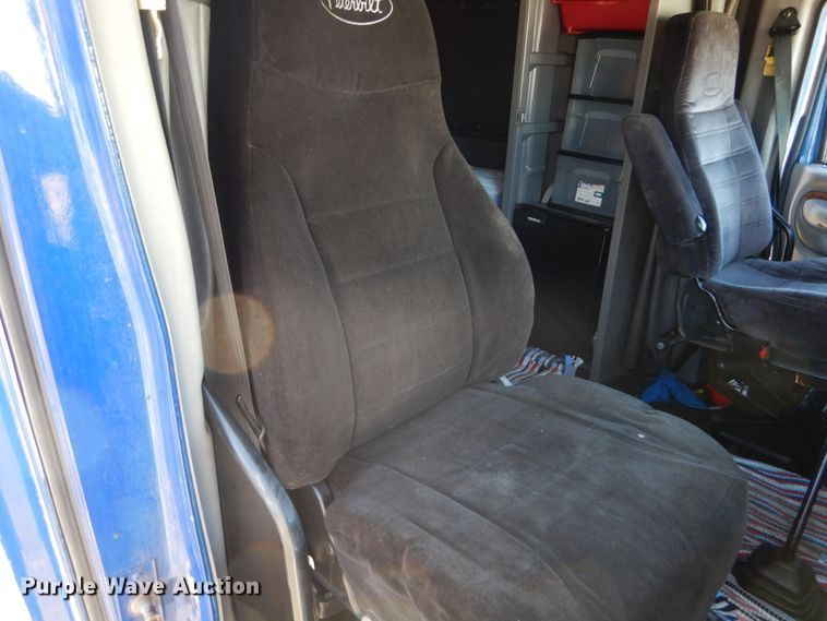 image for item GB9783 2007 Peterbilt 387 semi truck