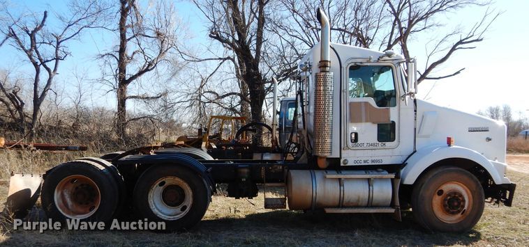 image for item GE9091 2006 Kenworth T800 semi truck