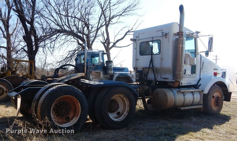 image for item GE9091 2006 Kenworth T800 semi truck