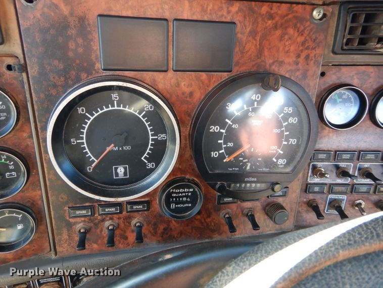 image for item GE9091 2006 Kenworth T800 semi truck