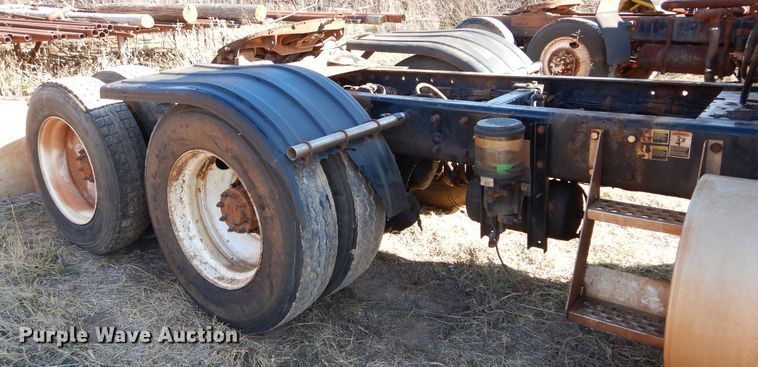 image for item GE9091 2006 Kenworth T800 semi truck