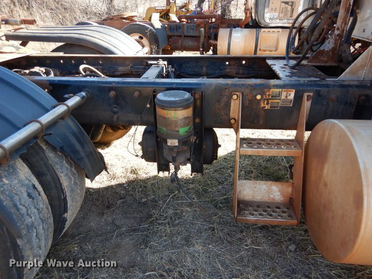 image for item GE9091 2006 Kenworth T800 semi truck