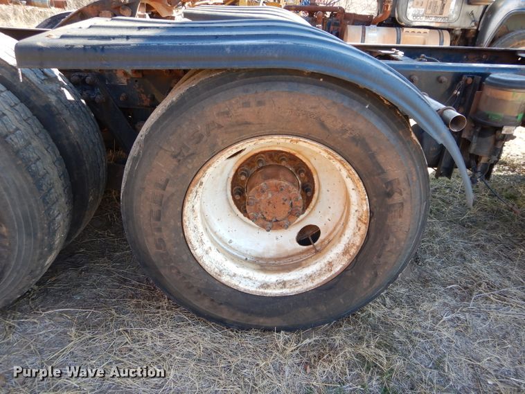 image for item GE9091 2006 Kenworth T800 semi truck