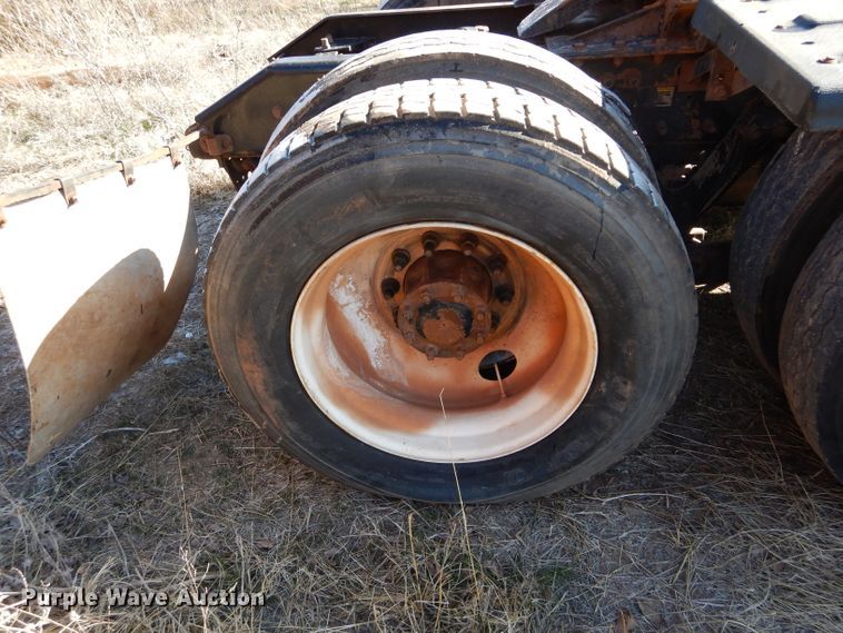 image for item GE9091 2006 Kenworth T800 semi truck