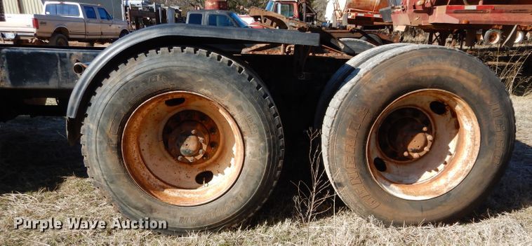 image for item GE9091 2006 Kenworth T800 semi truck