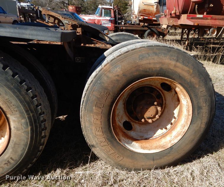 image for item GE9091 2006 Kenworth T800 semi truck