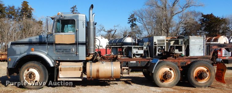 image for item GE9093 1992 Kenworth T800 semi truck