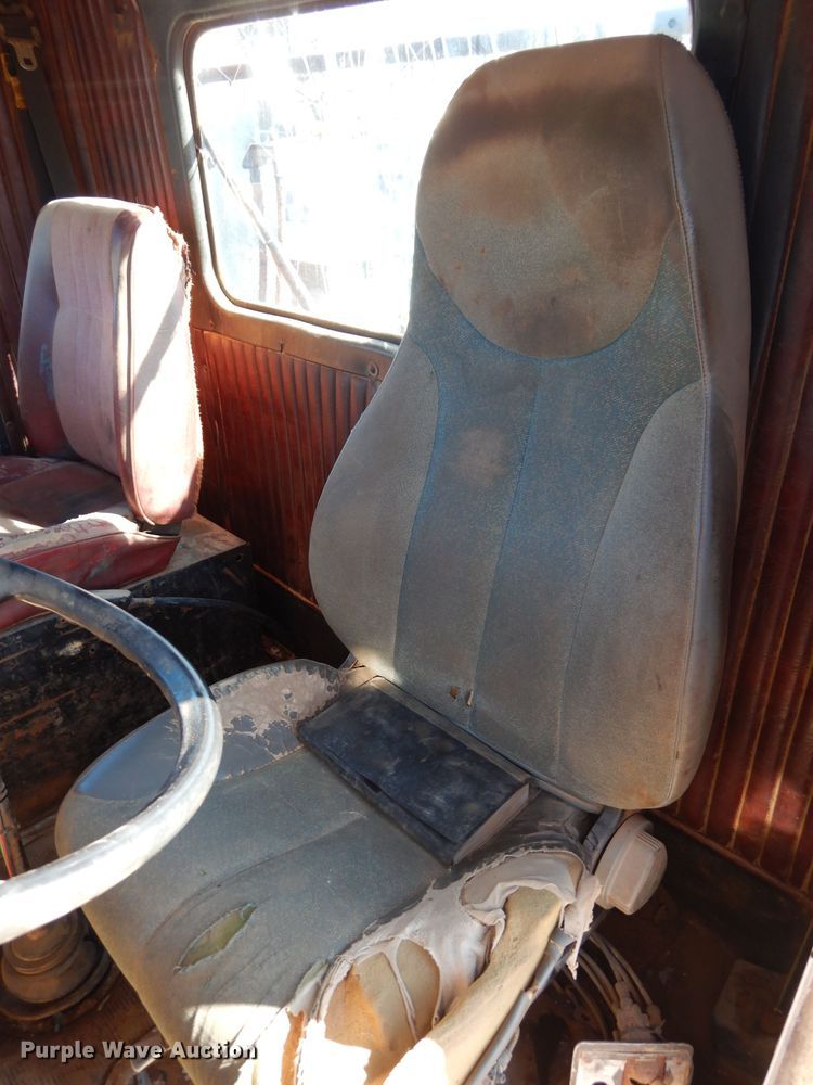 image for item GE9093 1992 Kenworth T800 semi truck