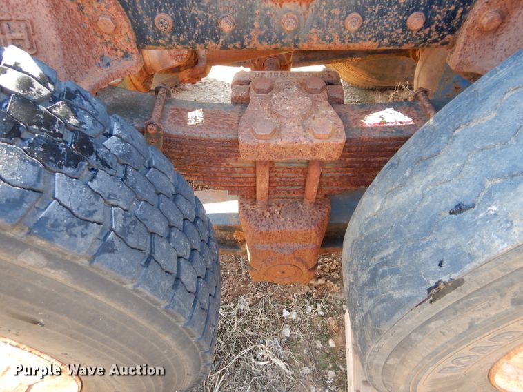 image for item GE9093 1992 Kenworth T800 semi truck