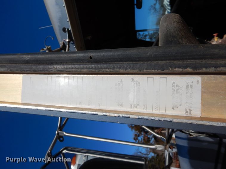 image for item GE9093 1992 Kenworth T800 semi truck