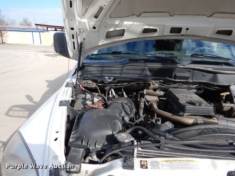 image for item GE9103 2009 Dodge Ram 5500 bucket truck