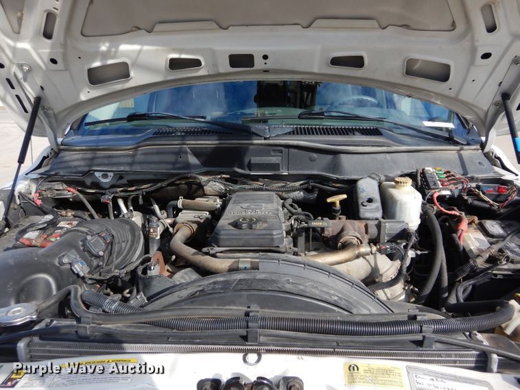 image for item GE9103 2009 Dodge Ram 5500 bucket truck