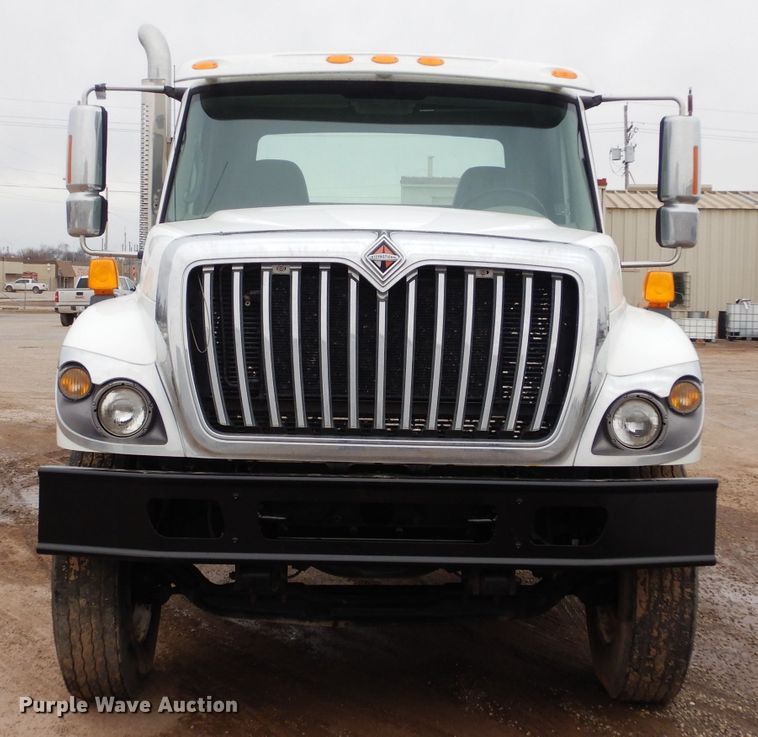 image for item GE9120 2009 International WorkStar 7500 truck cab and chassis