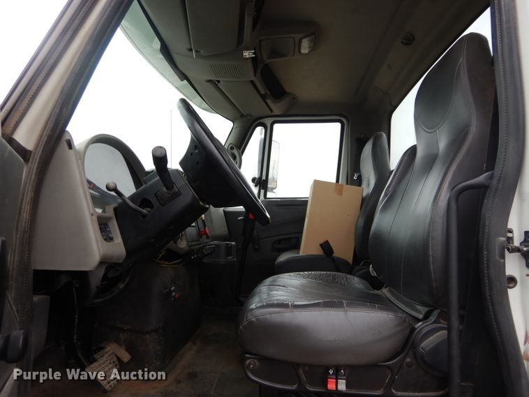 image for item GE9120 2009 International WorkStar 7500 truck cab and chassis