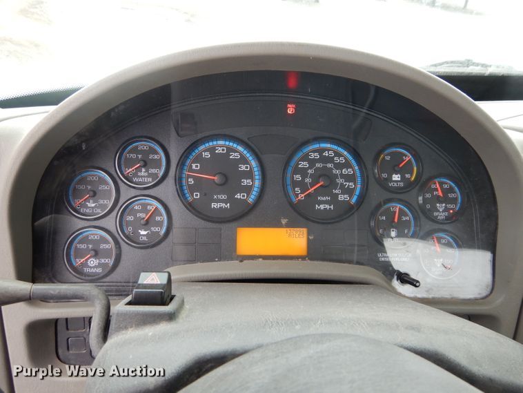 image for item GE9120 2009 International WorkStar 7500 truck cab and chassis