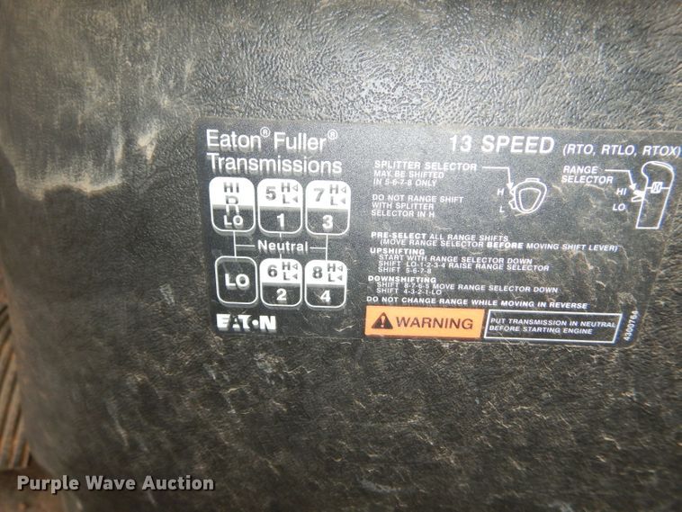 image for item GE9120 2009 International WorkStar 7500 truck cab and chassis