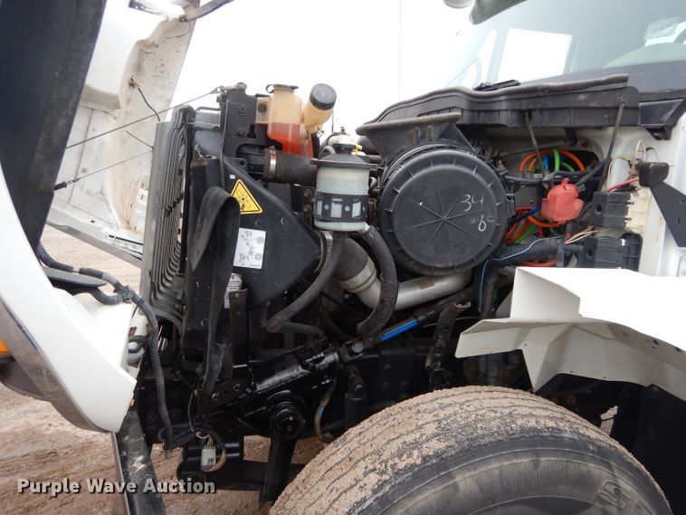 image for item GE9120 2009 International WorkStar 7500 truck cab and chassis