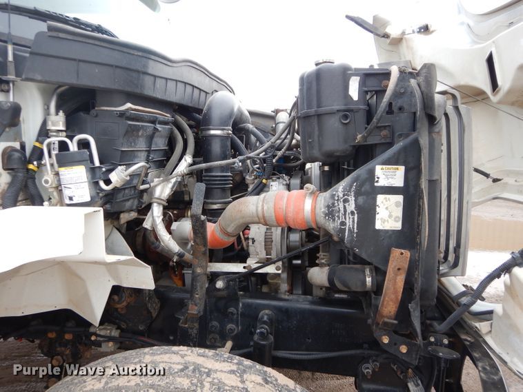 image for item GE9120 2009 International WorkStar 7500 truck cab and chassis