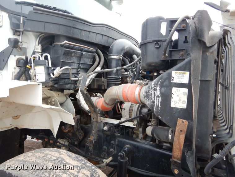 image for item GE9120 2009 International WorkStar 7500 truck cab and chassis