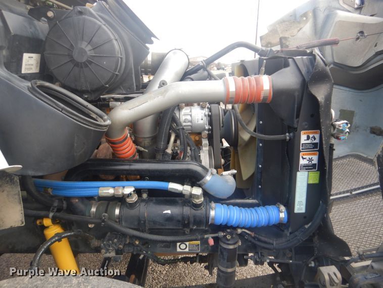 image for item GF9038 2007 Kenworth T300 truck cab and chassis