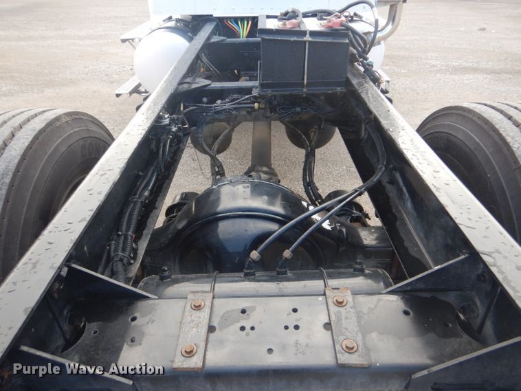 image for item GF9038 2007 Kenworth T300 truck cab and chassis