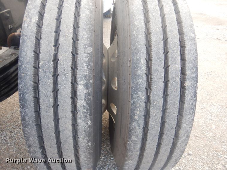 image for item GF9038 2007 Kenworth T300 truck cab and chassis